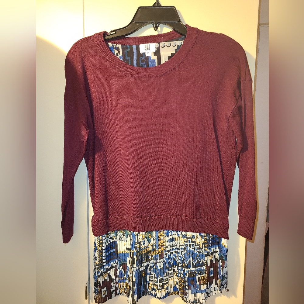 YAL Burgundy Sweater with Patterned Hem